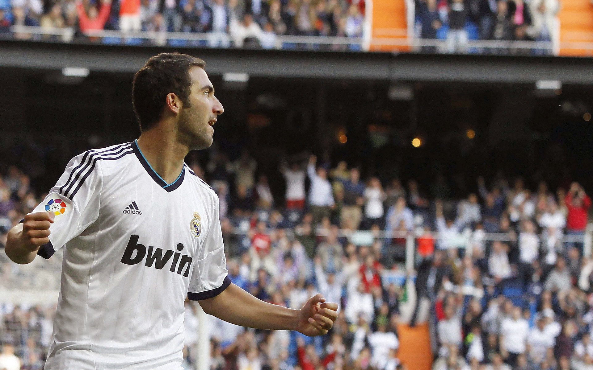 乐鱼娱乐-东亚杯中国青年队战胜 球迷齐声喝彩，东亚杯中国队名单